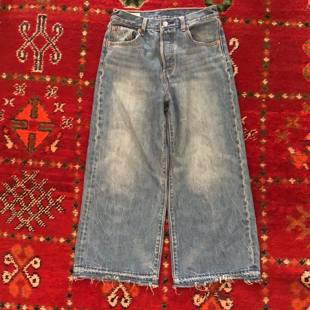 Levi’s button fly cropped jeans